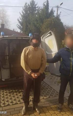 Mieszkaniec Wieliczki łomem zaatakował policjantów