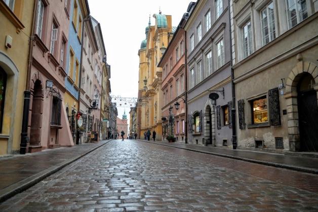 Warszawa: Stare Miasto pięknieje