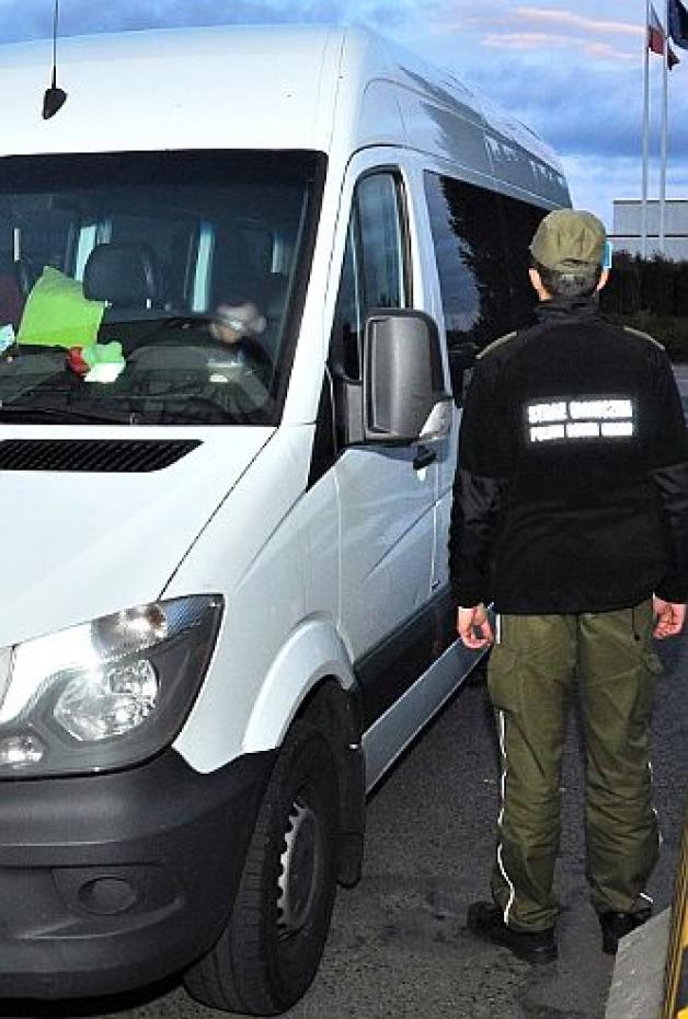 Wywiezienie na Ukrainę dwóch skradzionych we Włoszech busów udaremnili polscy pogranicznicy. Auta były poszukiwane przez Interpol
